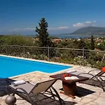 Villa Theasis *